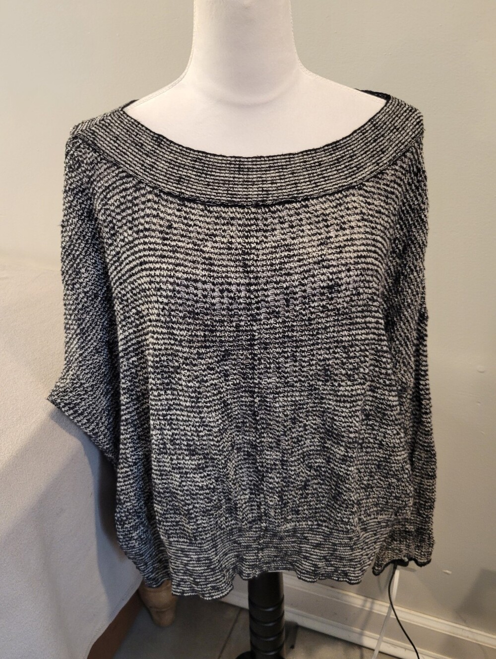 Free People knit Black White oversized Sweater Size Large